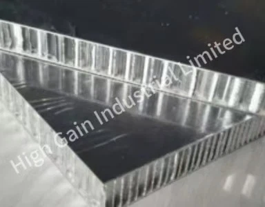 Szénszálas méhsejt panelek